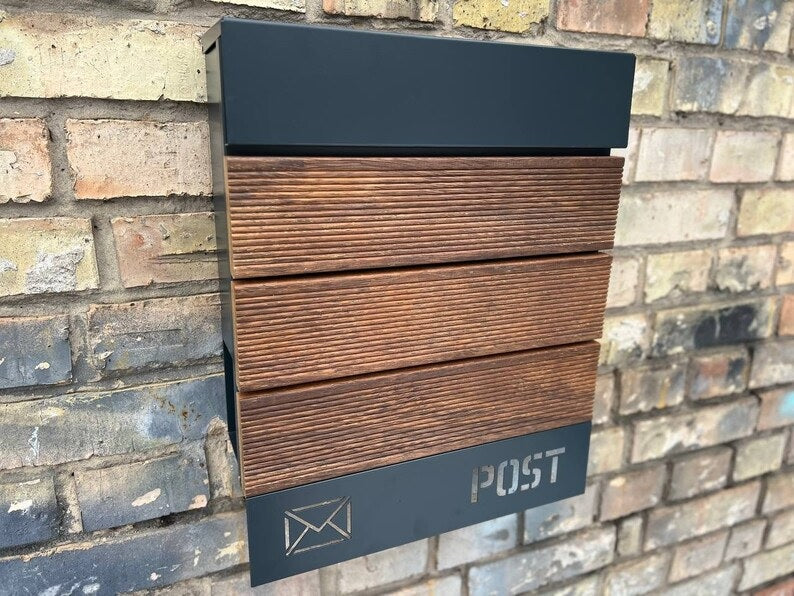 Merbau Wandmontierter personalisierter Briefkasten