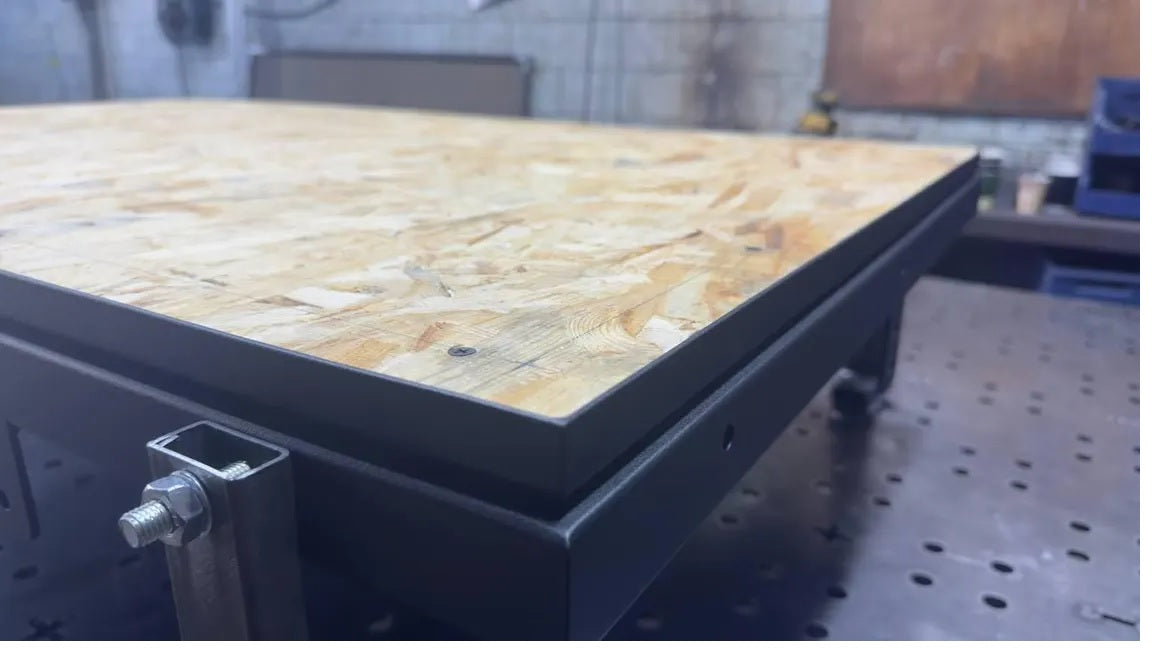 Maßgefertigte Stahl-Bodenrevisionsklappe mit Hartholzverkleidung