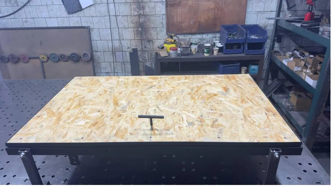 Maßgefertigte Stahl-Bodenrevisionsklappe mit Hartholzverkleidung