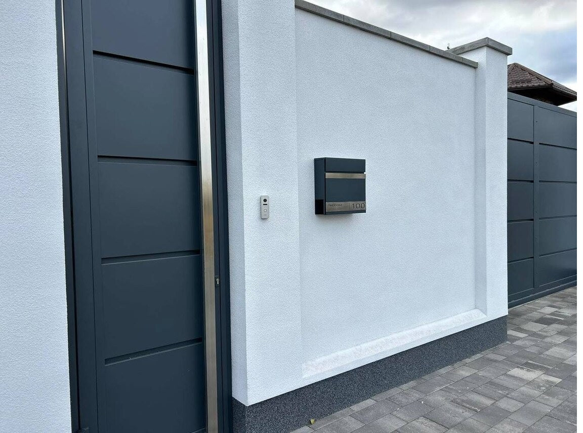 Maßgefertigter Wandbriefkasten