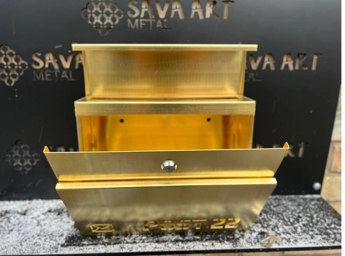 Personalisierter Briefkasten aus reinem Messing