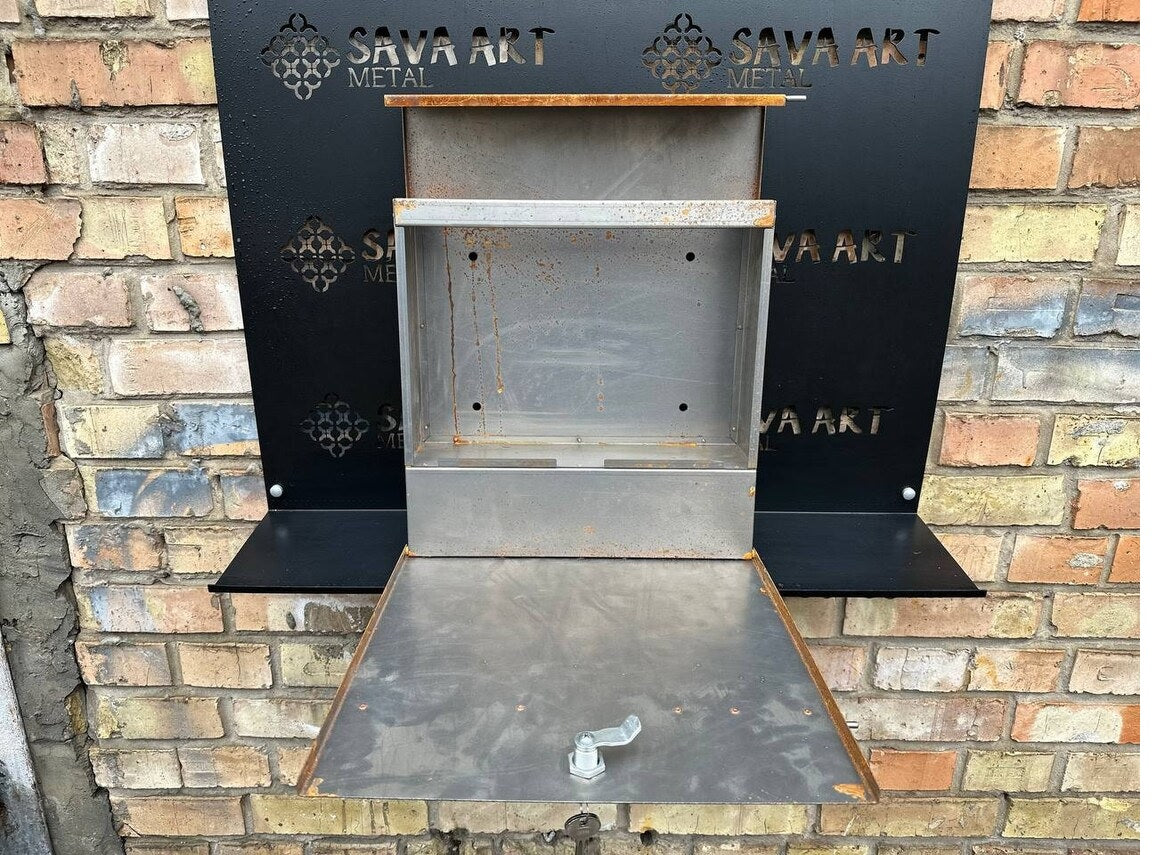 Maßgefertigter Wandbriefkasten aus Cortenstahl